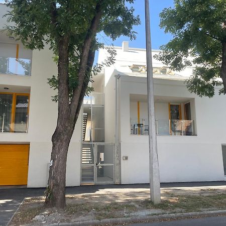 Christy'S House Διαμέρισμα Ντέμπρετσεν Εξωτερικό φωτογραφία